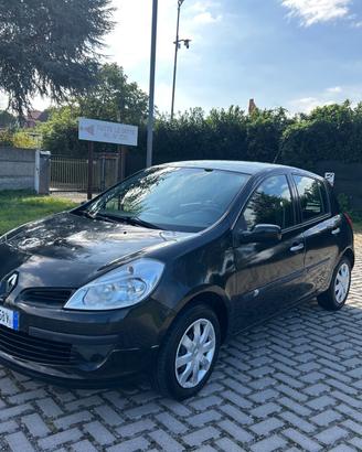 Renault Clio Storia 1.2 5 porte Confort