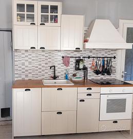 Cucina  (prezzo trattabile)