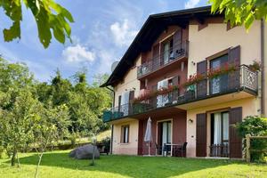 Villa di 363 m² con più di 5 locali e box auto a S