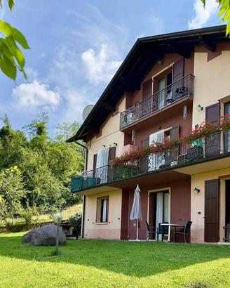 Villa di 363 m² con più di 5 locali e box auto a S