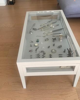 tavolino bacheca per salone 