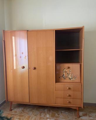 Mobile in legno