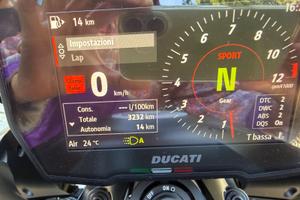 Moto Ducati Diavel v4