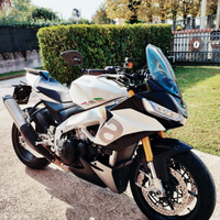 Aprilia Tuono V4 1100 - 2022 Glacier white