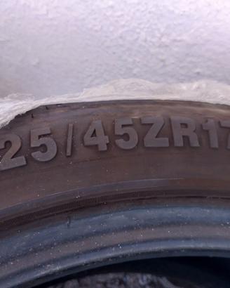Pneumatici 225-45-17