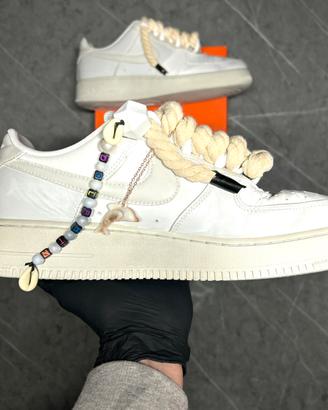 Nike Air Force 1 bianche custom 🐬