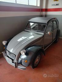 Citroen 2CV charleston
