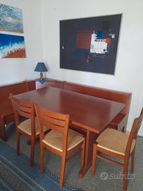 tavolo cassapanca sedie 