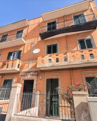3 LOCALI A PALERMO