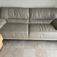 Divani in pelle 2 e 3 posti