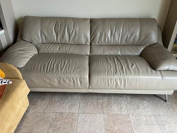 Divani in pelle 2 e 3 posti