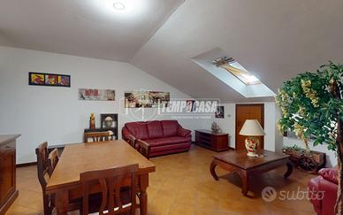 2 LOCALI MANSARDATO! LIBERO SUBITO!