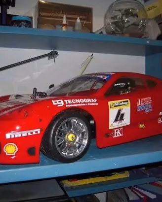 Modellino a motore macchina Ferrari F 360 challeng