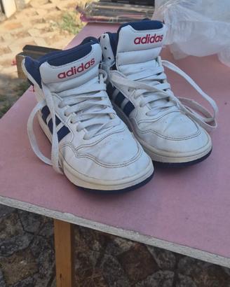 Adidas mid n.32