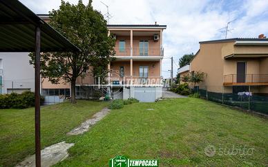 Villa Bifamiliare a Trezzo sull'Adda 10 locali
