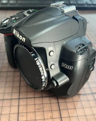 Nikon D5000