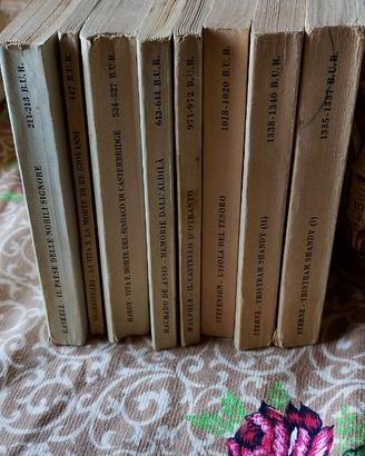 Lotto libri BUR grigia rari
