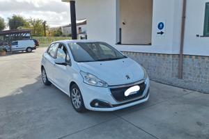 Auto Peugeot 208