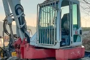 Scavatore Takeuchi TB 80 FR