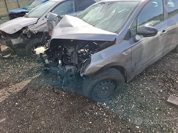 RENAULT CLIO INTENS 23 IBRIDA SINISTRATA
