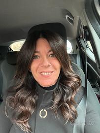 Operaia assemblaggio/imballaggio