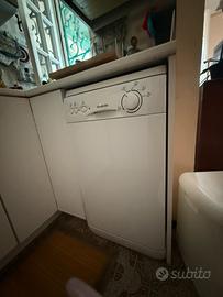 Lavastoviglie Ariston bianca