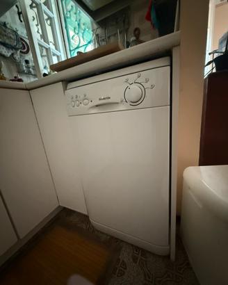Lavastoviglie Ariston bianca