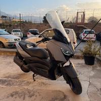 Yamaha XMAX 300