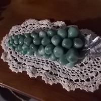 Grappolo d'uva di pietra verde