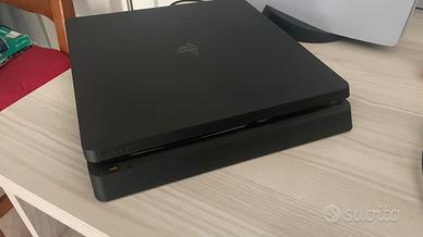 Playstation 4 Slim