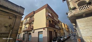 MASSAFRA APPARTAMENTO AL SECONDO PIANO ZONA CENTRO