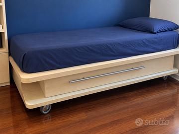 Letto singolo con rotelle e 4 cassetti