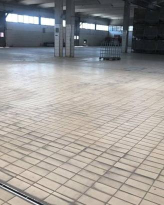 Immobile di 4000 m² con 1 locale a Acerra