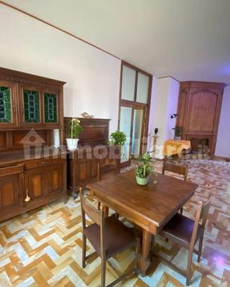salone noce mobili 