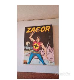ZAGOR SCRITTA  ROSSA  PRIMISSIMI NUMERI OTTIMI