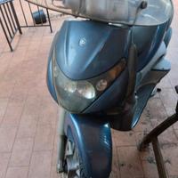 Piaggio Beverly 200