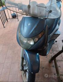 Piaggio Beverly 200