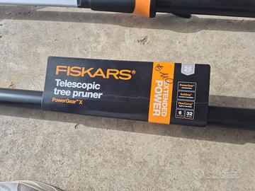 forbici da potatura con asta