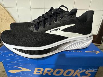 Brooks Gost 17