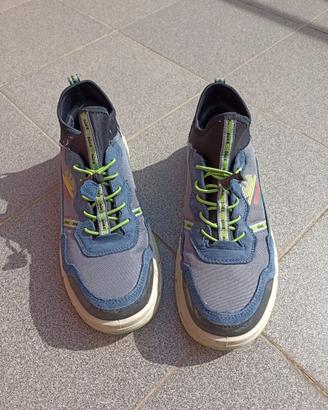 Scarpe antiinfortunistica