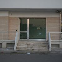 NEGOZIO angolo Via Viviani 120 mq