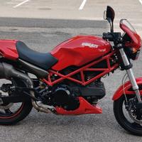 Ducati monster 695 / km: 28.941 / kit racing