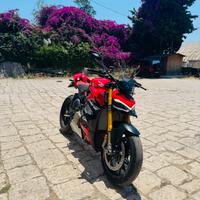 DUCATI STREETFIGHTER V4s