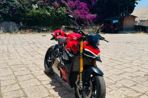DUCATI STREETFIGHTER V4s
