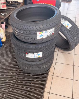 Gomme Nuove Yokohama Advan Fleva