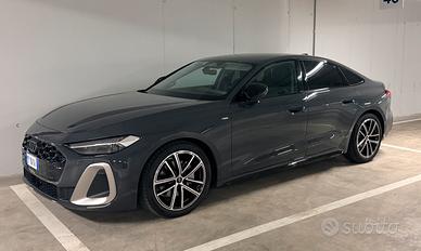 A5 Berlina 2.0 tfsi S line edition 204cv s-tronic