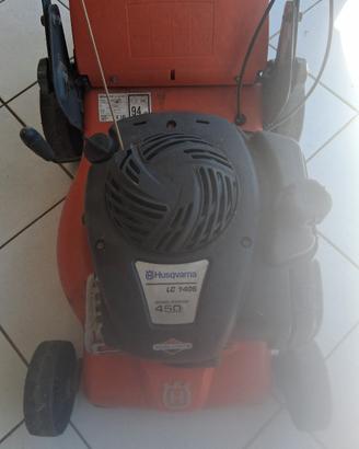 taglia erba trazione  husqvarna 