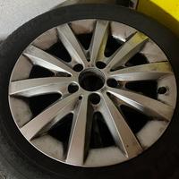 Cerchi in lega con gomme  invernale