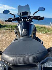 BMW GS 1250 TRIPLE BLACK