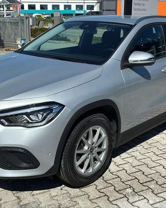 Mercedes-Benz GLA GLA-H247 2020 - 200 d Busin...